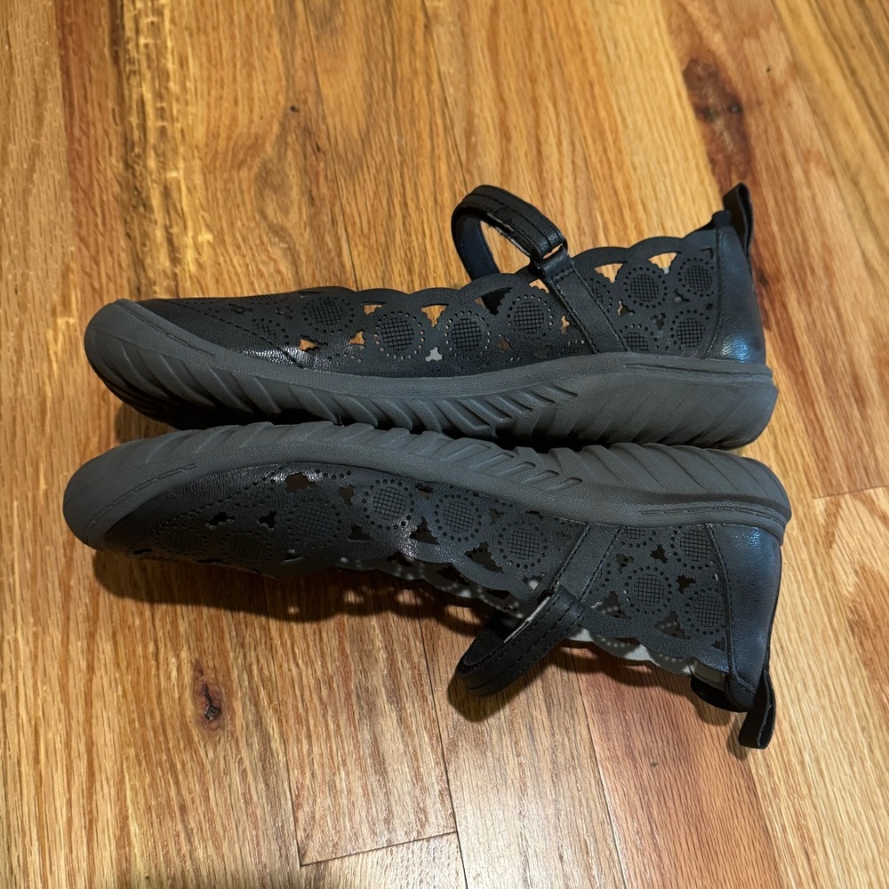 JBU Black Laser-Cut Mary Jane Flat - Picture 6 of 11